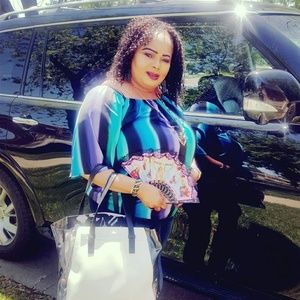 Meet your Posher, Adebola